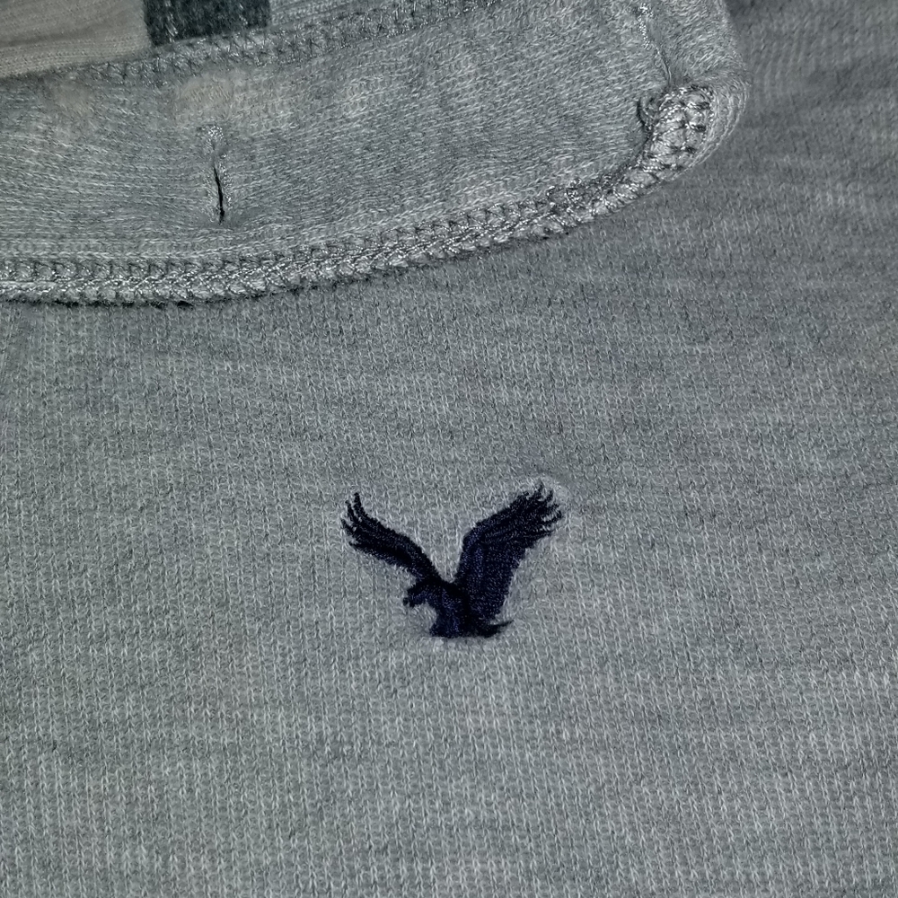 American Eagle sweater - Picture 3 of 3
